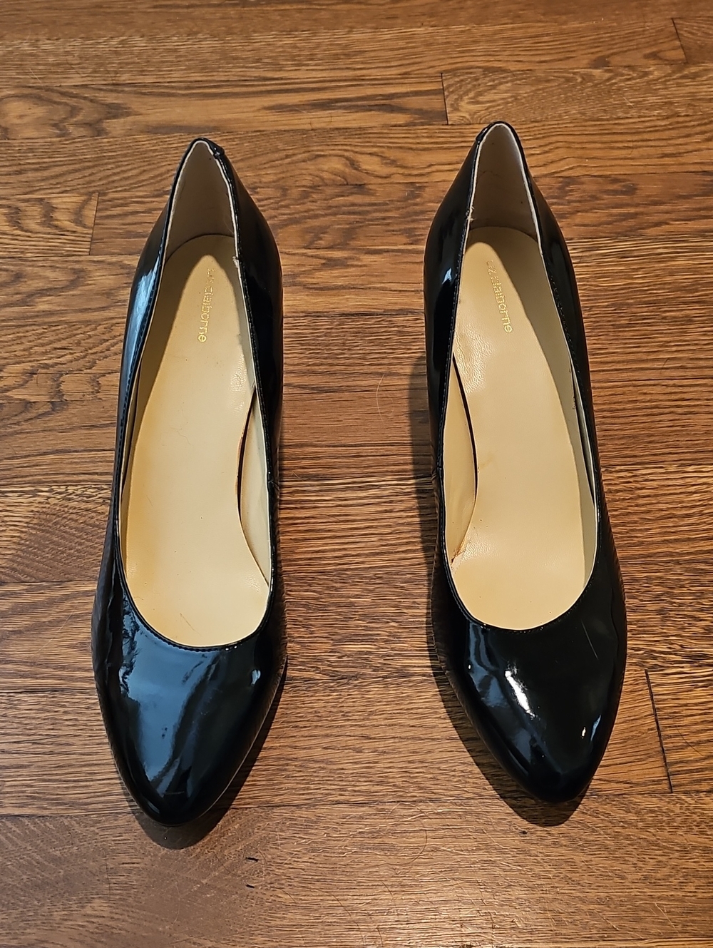 Women's 11 Liz Claiborne Black Patent Pointed Toe Pumps